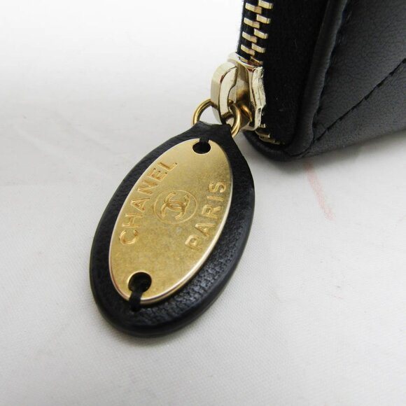 CHANEL Black Lambskin Leather Wallet - Picture 12 of 16